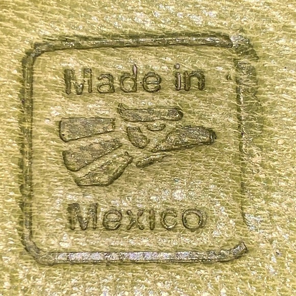 NEW! Beautiful Hand Tooled 100% Leather Lime Green With Coco Accent Wallet - Picture 5 of 10